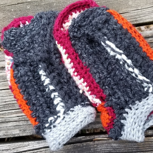 Fingerless Gloves Crochet Handmade - Picture 4 of 6